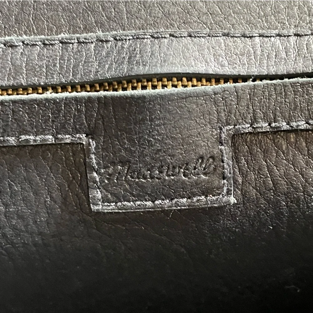 Madewell | Black Leather Tote Bag - Picture 8 of 16
